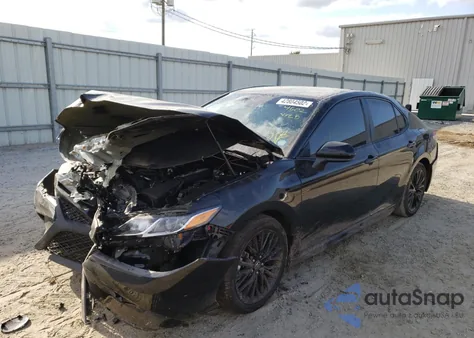 2020 Toyota Camry Se z USA, uszkodzony, nr VIN 4T1G11AK3LU399464